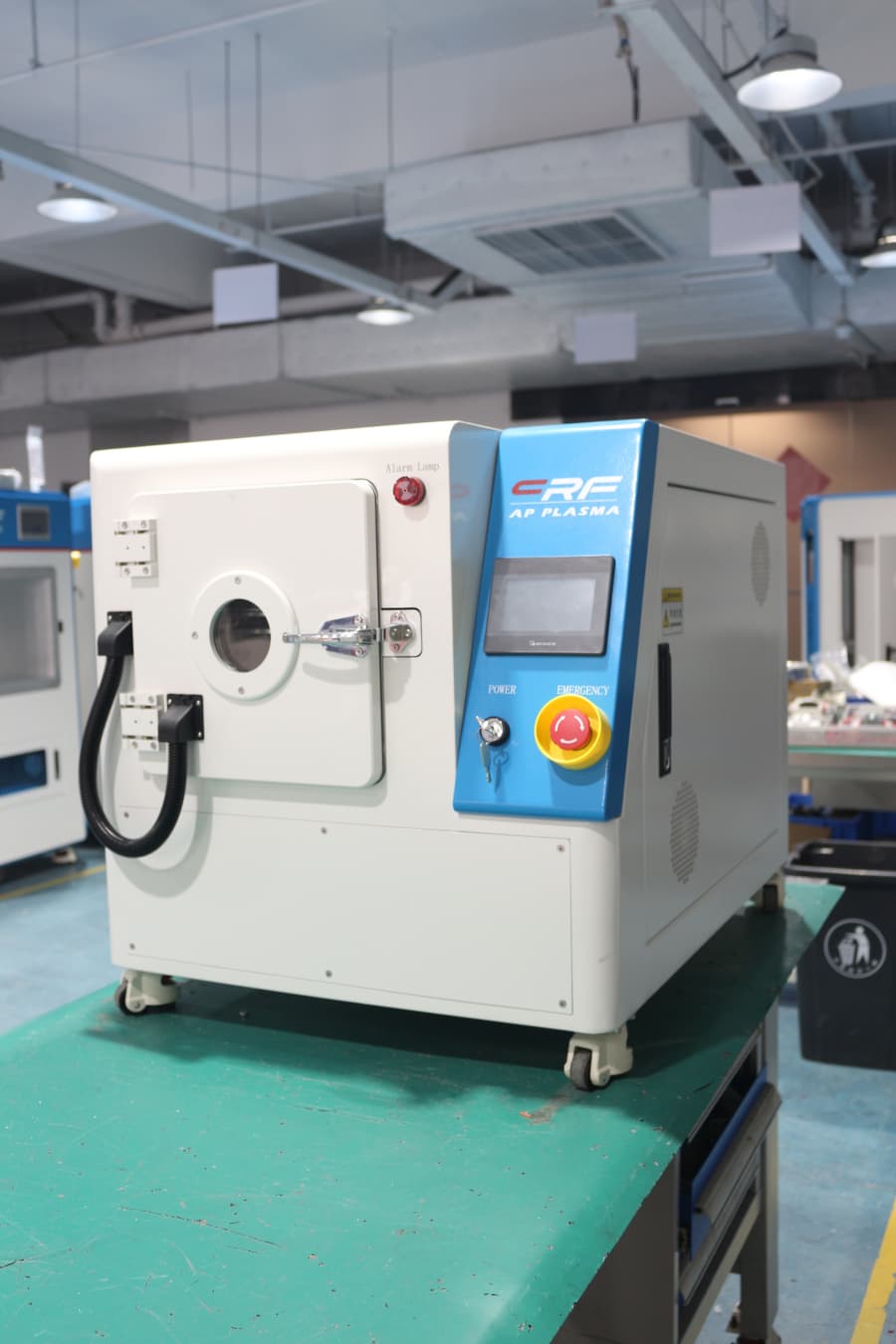 10L小型真空中频设备助力微纳器件实验室攻克传统湿法化学处理对高分子玻璃等材料造成的污染残留与精细结构损伤难题(图3) IMG_6791.jpg