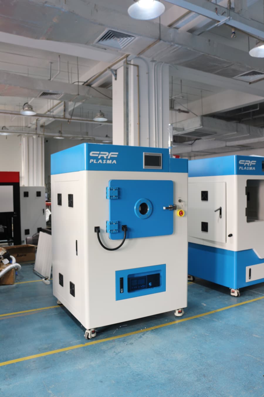 诚峰智造宫格真空等离子清洗机实现多品类精密元件高效分区域处理(图2) IMG_6484.jpg