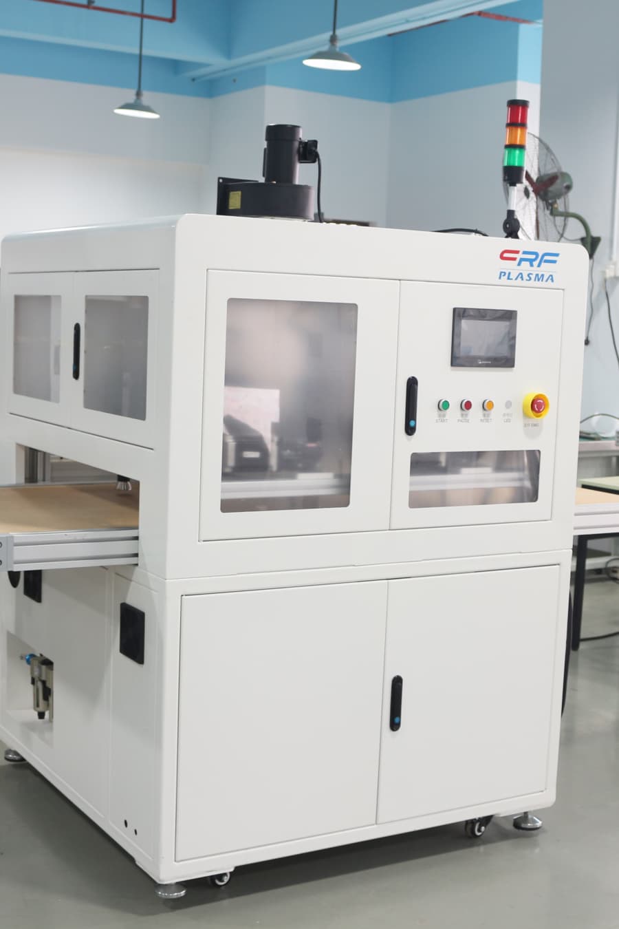 诚峰智造履带式大气等离子清洗机实现包装行业高速连续化生产新突破(图2) IMG_7094.jpg