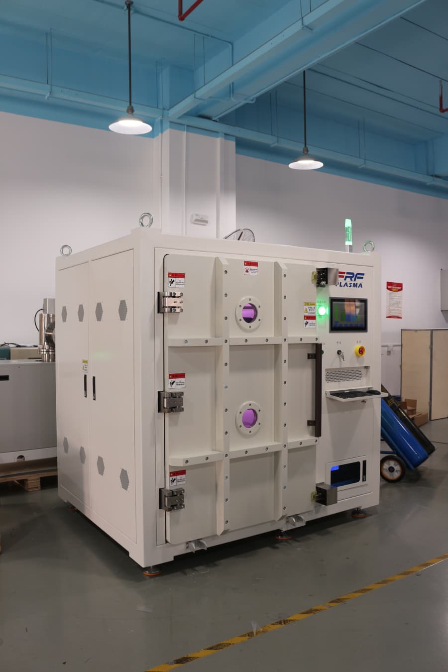 诚峰智造1400L大型真空等离子系统助力风电行业突破超大部件处理瓶颈(图2) IMG_6220.jpg