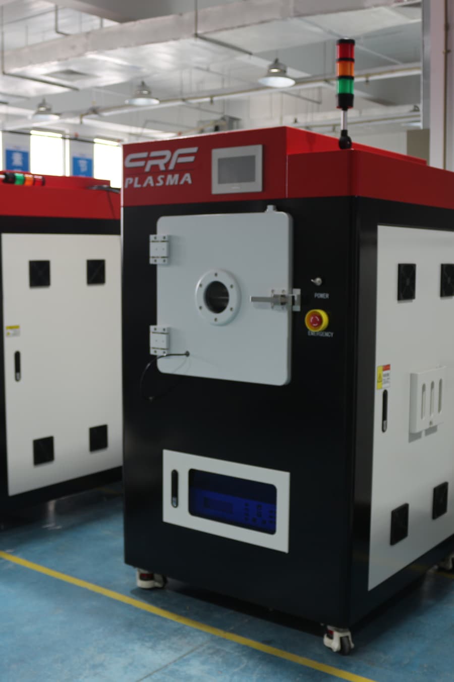 诚峰智造真空等离子(黑红)双色处理系统实现汽车内饰件环保涂装新突破(图1) IMG_6211.jpg