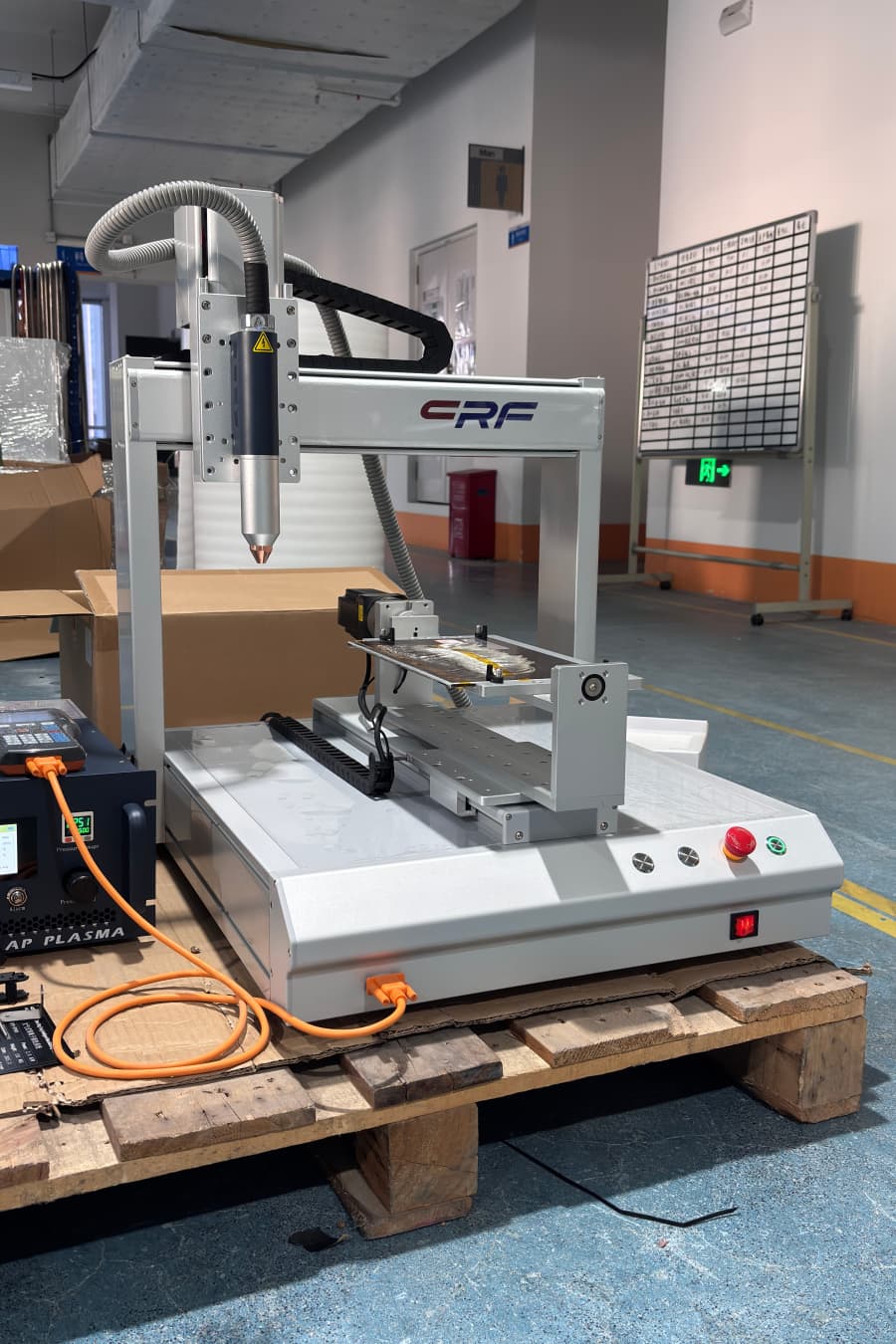 诚峰智造三轴等离子清洗机实现精密医疗器械三维全方位处理(图3) 微信图片_20251105165929_455_1.jpg